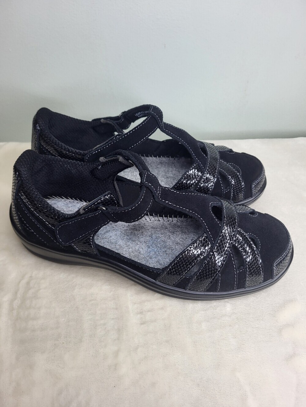 Orthofeet Juno Black Comfort Closed-Toe Mary Jane Shoes. Size 7 Wide *No Insoles